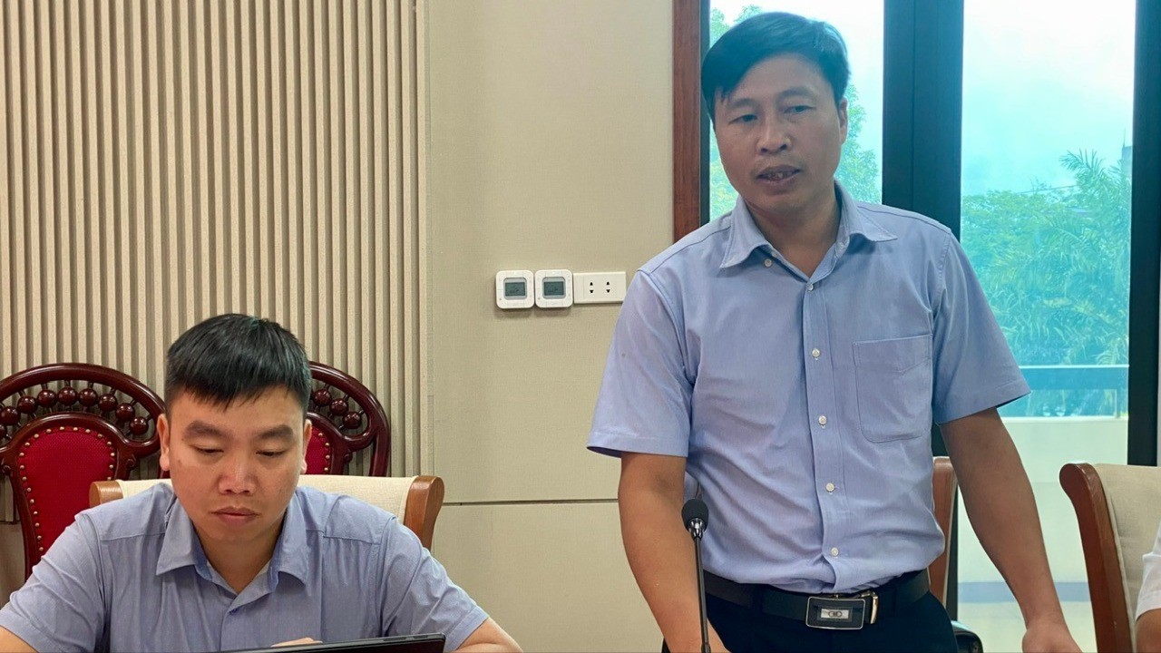 Lãnh đạo xã Púng Luông nêu một số đề xuất tại buổi làm việc. Lãnh đạo xã Púng Luông nêu một số đề xuất tại buổi làm việc.