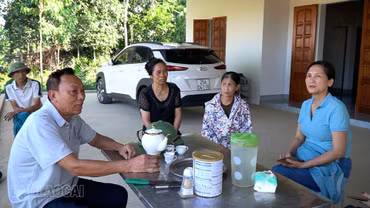 Những đảng viên gương mẫu