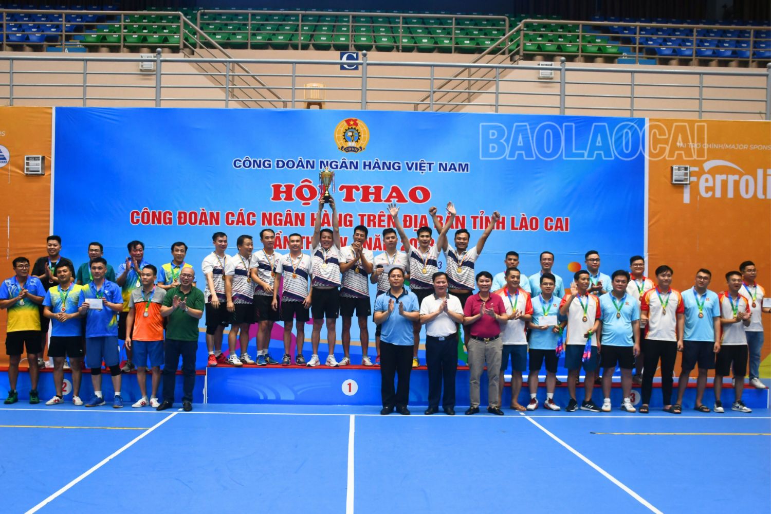 Trao giải môn bóng chuyền hơi nam. 20231112_183600_0003.png