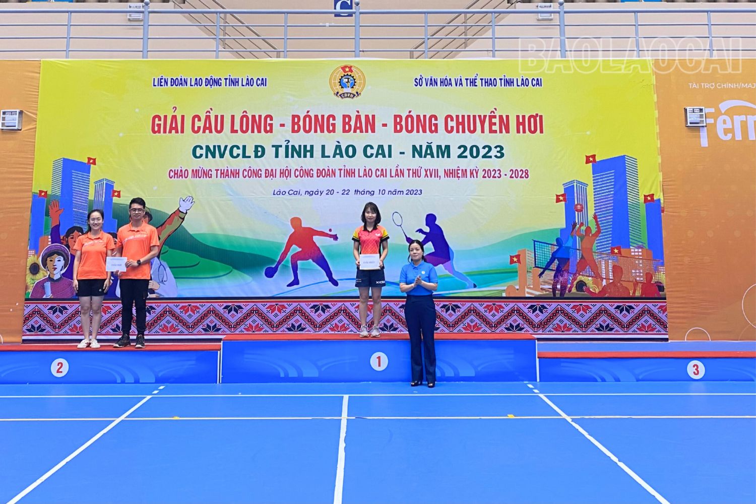 Trao giải môn bóng bàn nội dung đôi nam nữ dưới 30 tuổi. 20231022_123816_0001.png
