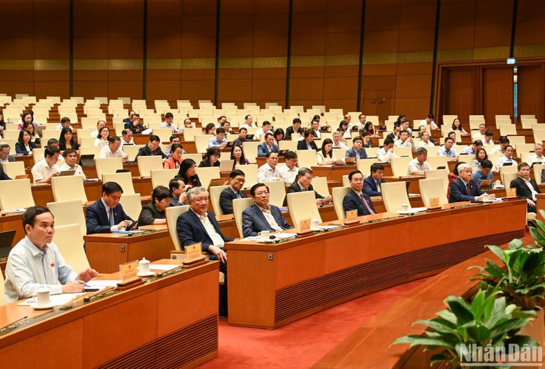 Đại biểu Quốc hội chuyên trách cho ý kiến về 7 dự án luật trình Quốc hội tại Kỳ họp thứ 5 ảnh 2 Đại biểu Quốc hội chuyên trách cho ý kiến về 7 dự án luật trình Quốc hội tại Kỳ họp thứ 5 ảnh 1
