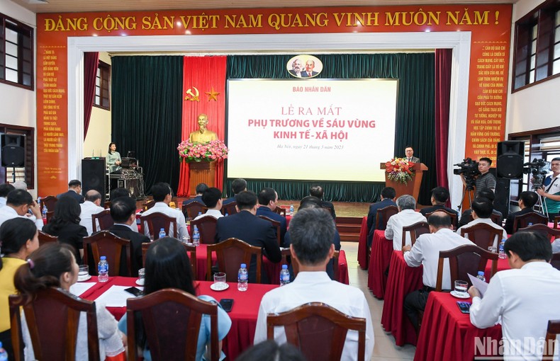 Báo Nhân Dân ra mắt phụ trương về sáu vùng kinh tế - xã hội ảnh 3 Báo Nhân Dân ra mắt phụ trương về sáu vùng kinh tế-xã hội ảnh 3