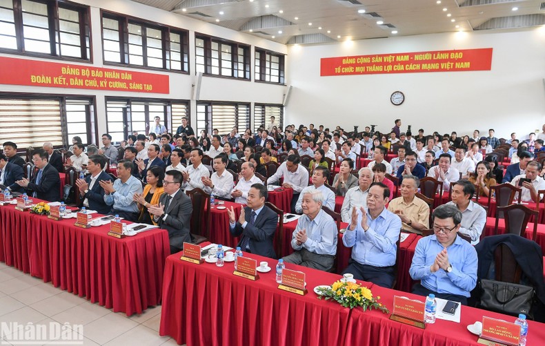 Báo Nhân Dân ra mắt phụ trương về sáu vùng kinh tế - xã hội ảnh 1 Báo Nhân Dân ra mắt phụ trương về sáu vùng kinh tế-xã hội ảnh 1