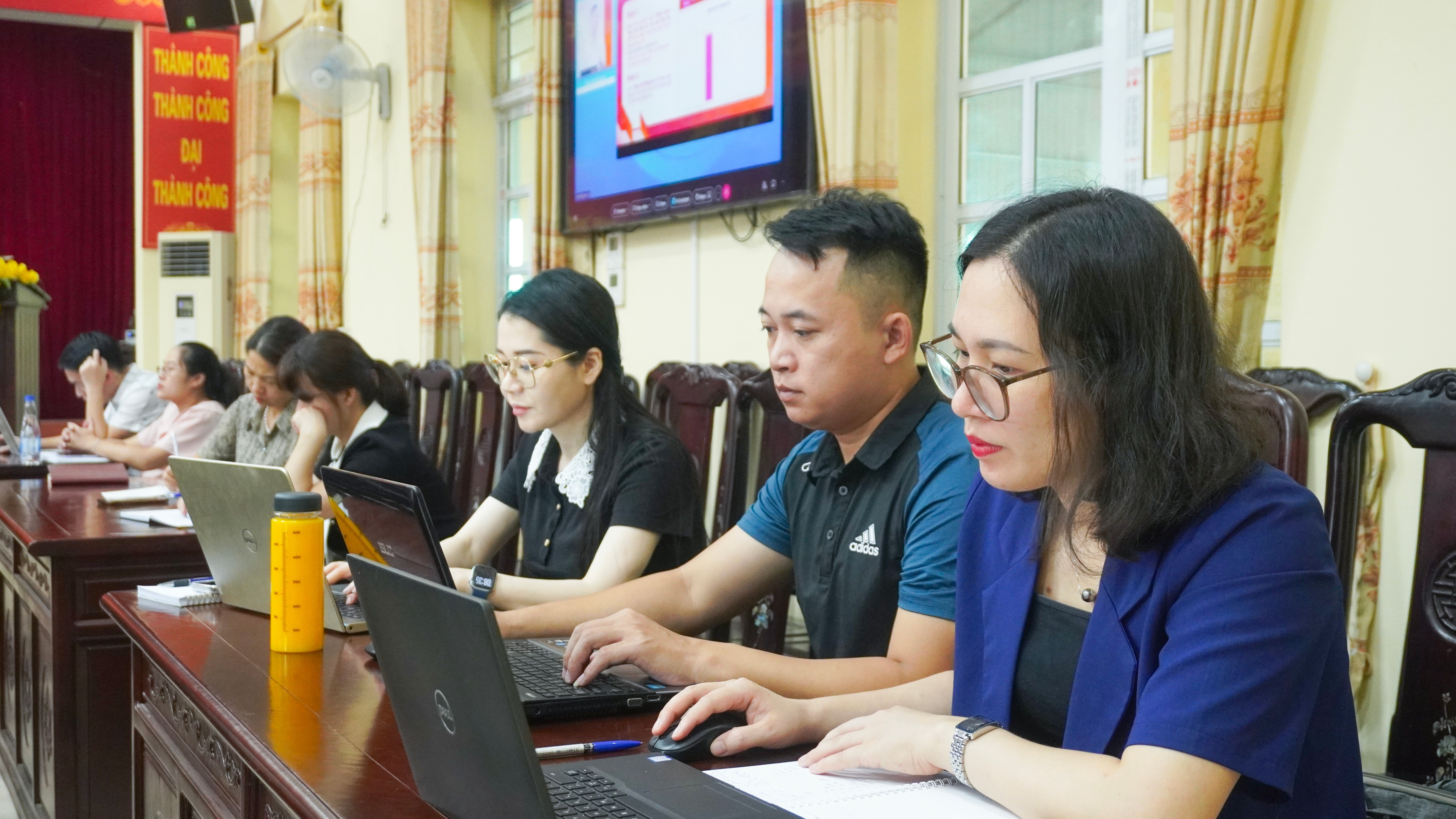 Các đại biểu tham dự Hội nghị tại điểm cầu Lào Cai. dsc09991.jpg