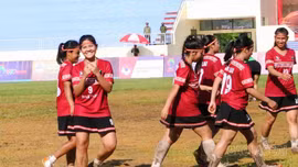 Hai nhà đương kim vô địch so tài