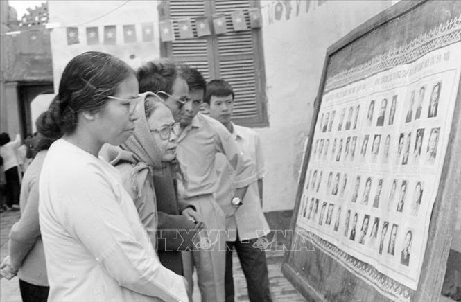 45 năm ngày Tổng tuyển cử bầu Quốc hội của nước Việt Nam thống nhất ảnh 9 Chú thích ảnh