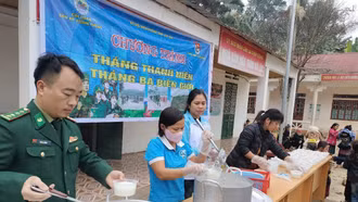 Đồn Biên phòng Trịnh Tường tổ chức nhiều hoạt động hướng về người dân