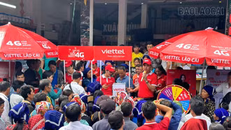 Lùi thời gian tắt sóng 2G, kêu gọi ủng hộ điện thoại thông minh cho bà con vùng lũ