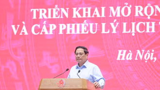 Đảm bảo "hạ tầng thông suốt, quản trị thông minh" với sổ sức khỏe điện tử và cấp phiếu lý lịch tư pháp trên VNeID