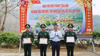 Sôi nổi Ngày hội Biên phòng toàn dân xã A Mú Sung