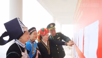 Cán bộ, chiến sĩ và Nhân dân các dân tộc trong tỉnh hòa cùng Ngày hội non sông 