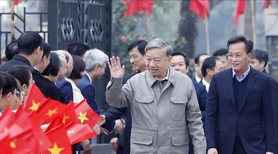 Tổng Bí thư Tô Lâm dâng hương tưởng niệm các đồng chí lãnh đạo tiền bối