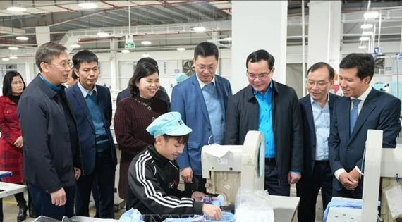 Thủ tướng chỉ đạo chăm lo, hỗ trợ nhân dân đón Tết Nguyên đán vui tươi, an toàn, tiết kiệm