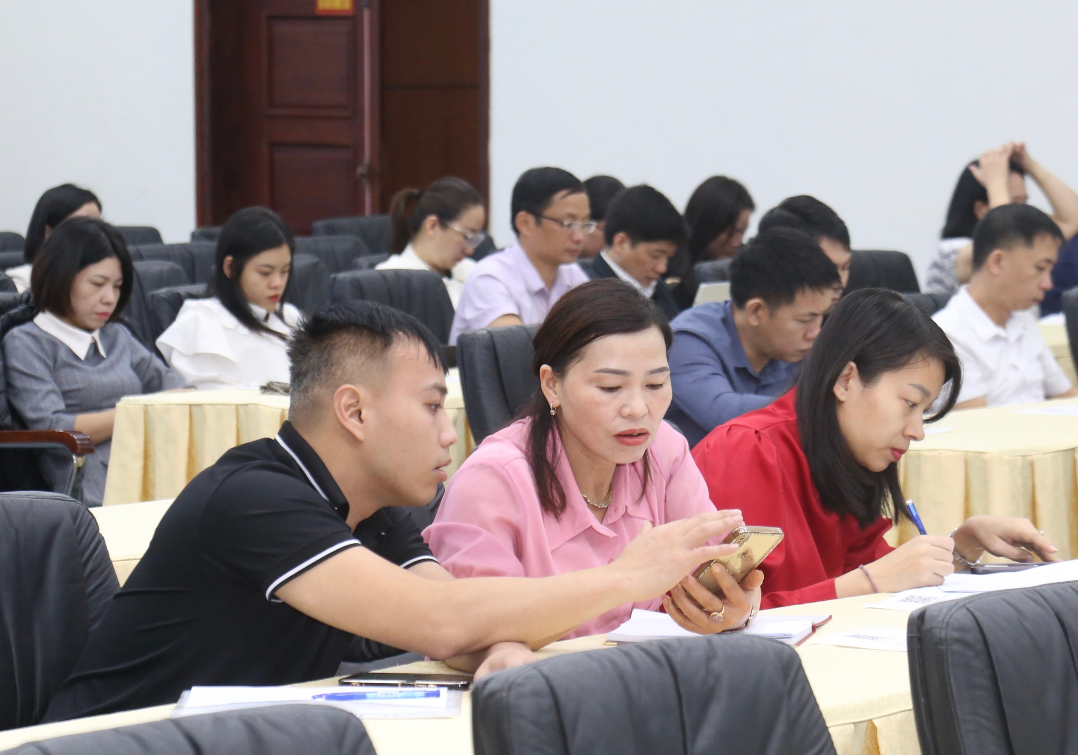 Thực hành, trao đổi kinh nghiệm. img-9465.jpg