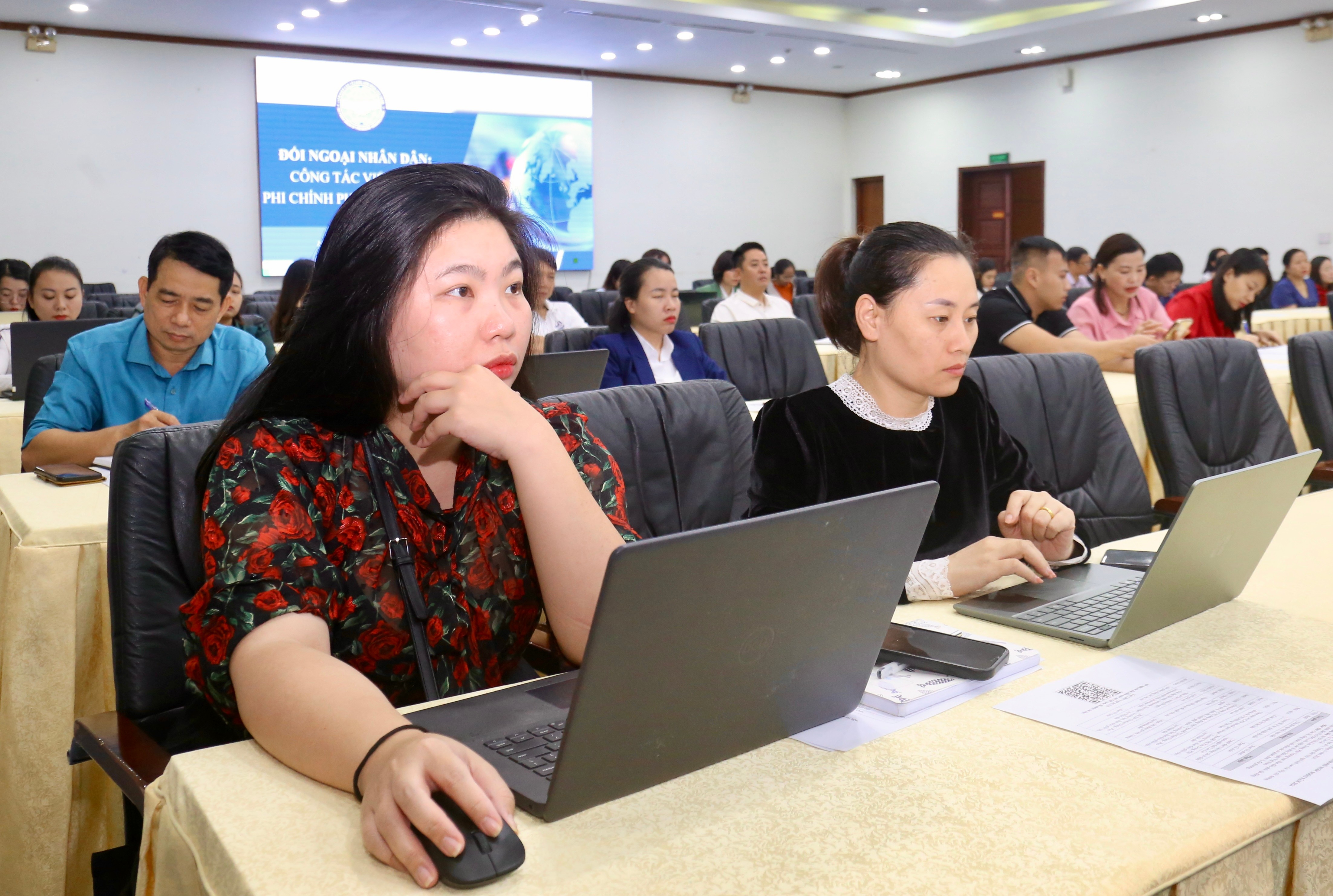Các học viên tiếp thu kiến thức. img-9468.jpg