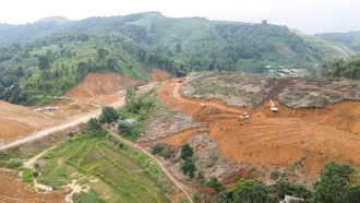 Các dự án san tạo mặt bằng và hạ tầng kỹ thuật phục vụ di dời cơ sở sản xuất của doanh nghiệp: Thi công theo đúng tinh thần "Ba ca bốn kíp"