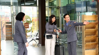 Chuyến tàu giữa mùa xuân