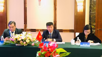 Hội đàm giữa Ủy ban nhân dân tỉnh Lào Cai và Chính quyền nhân dân Châu Văn Sơn