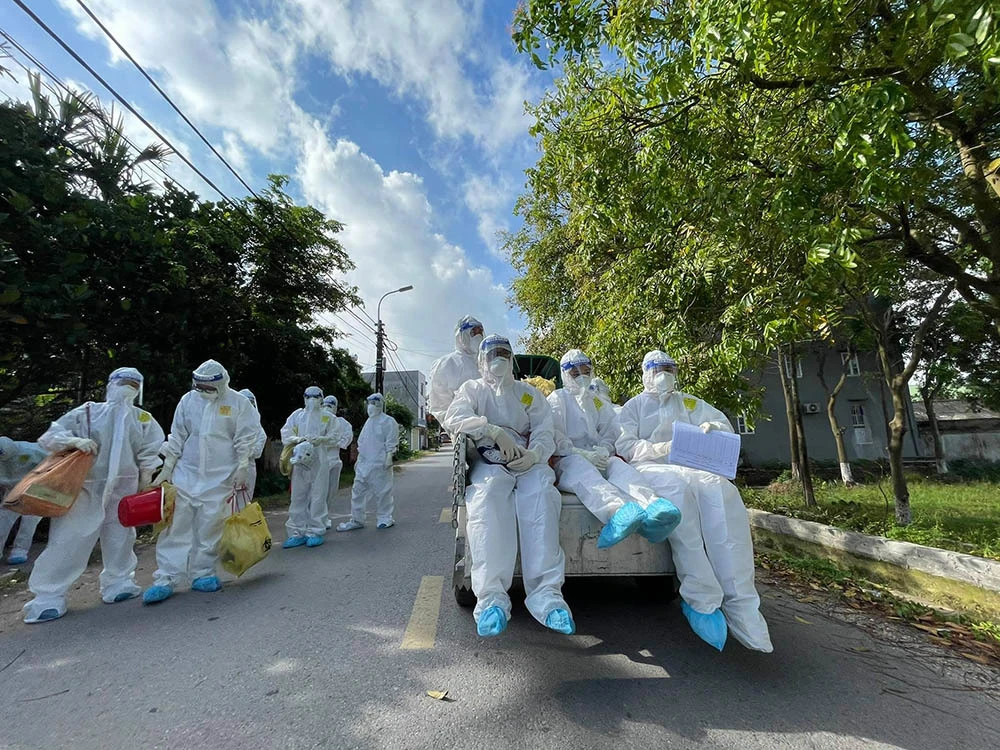 Chàng trai viết đơn xin làm tình nguyện viên ở tâm dịch Bắc Giang