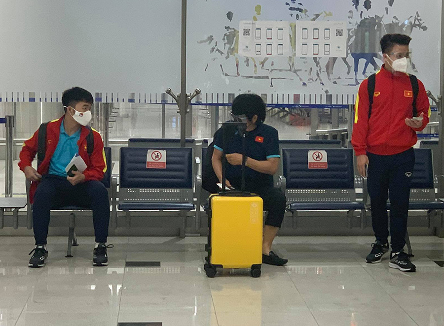 Tuyển Việt Nam đổ bộ UAE, sẵn sàng đấu Trung Quốc ảnh 3 Tuyển Việt Nam đổ bộ UAE, sẵn sàng đấu Trung Quốc