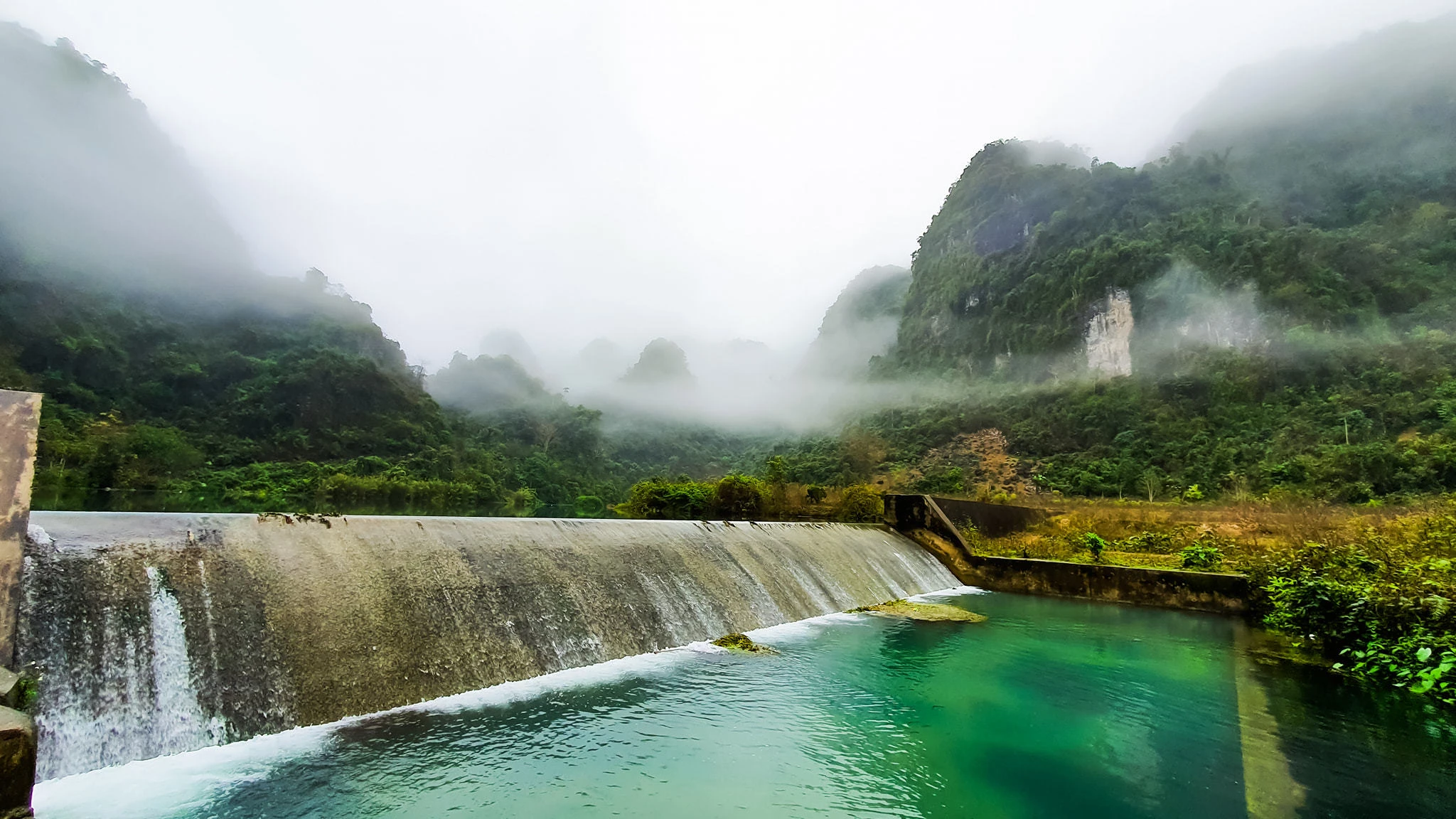 Thảo nguyên đẹp như tranh ở Lạng Sơn, khách đổ về cắm trại, chèo thuyền, ngắm ngựa phi ảnh 8 Thảo nguyên đẹp như tranh ở Lạng Sơn, khách đổ về cắm trại, chèo thuyền, ngắm ngựa phi