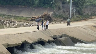 Lãnh đạo phường Trung Tâm đã kiểm tra thực tế Đập tràn Liên hiệp Ta Tiu