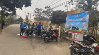 Gần 200 lượt xe được rửa gây quỹ chăm lo Tết cho trẻ em khó khăn phường Cầu Thia