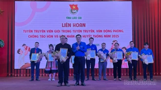 Sôi nổi Liên hoan tuyên truyền viên giỏi phòng, chống tảo hôn và hôn nhân cận huyết thống năm 2025