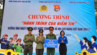 Ấm áp yêu thương trong chương trình “Hành trình của niềm tin” 