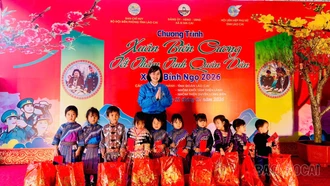 Tỉnh đoàn Lào Cai tổ chức "Xuân biên cương" cho người dân và thiếu nhi Si Ma Cai