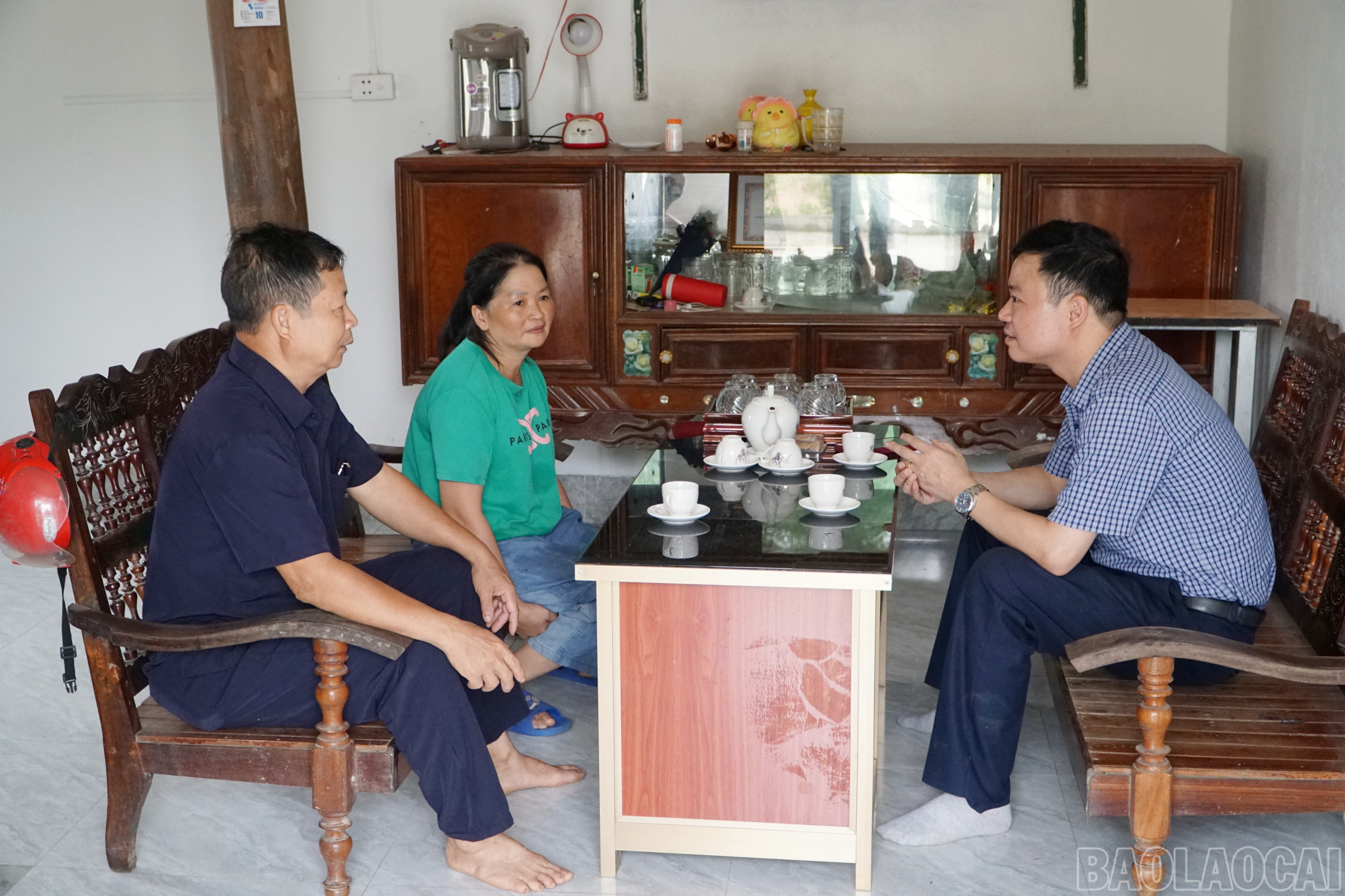 Tháng 9/2024, chị Nông Thị Lan viết đơn xin ra khỏi danh sách hộ nghèo. baolaocai-br_img-20250607-102543.jpg