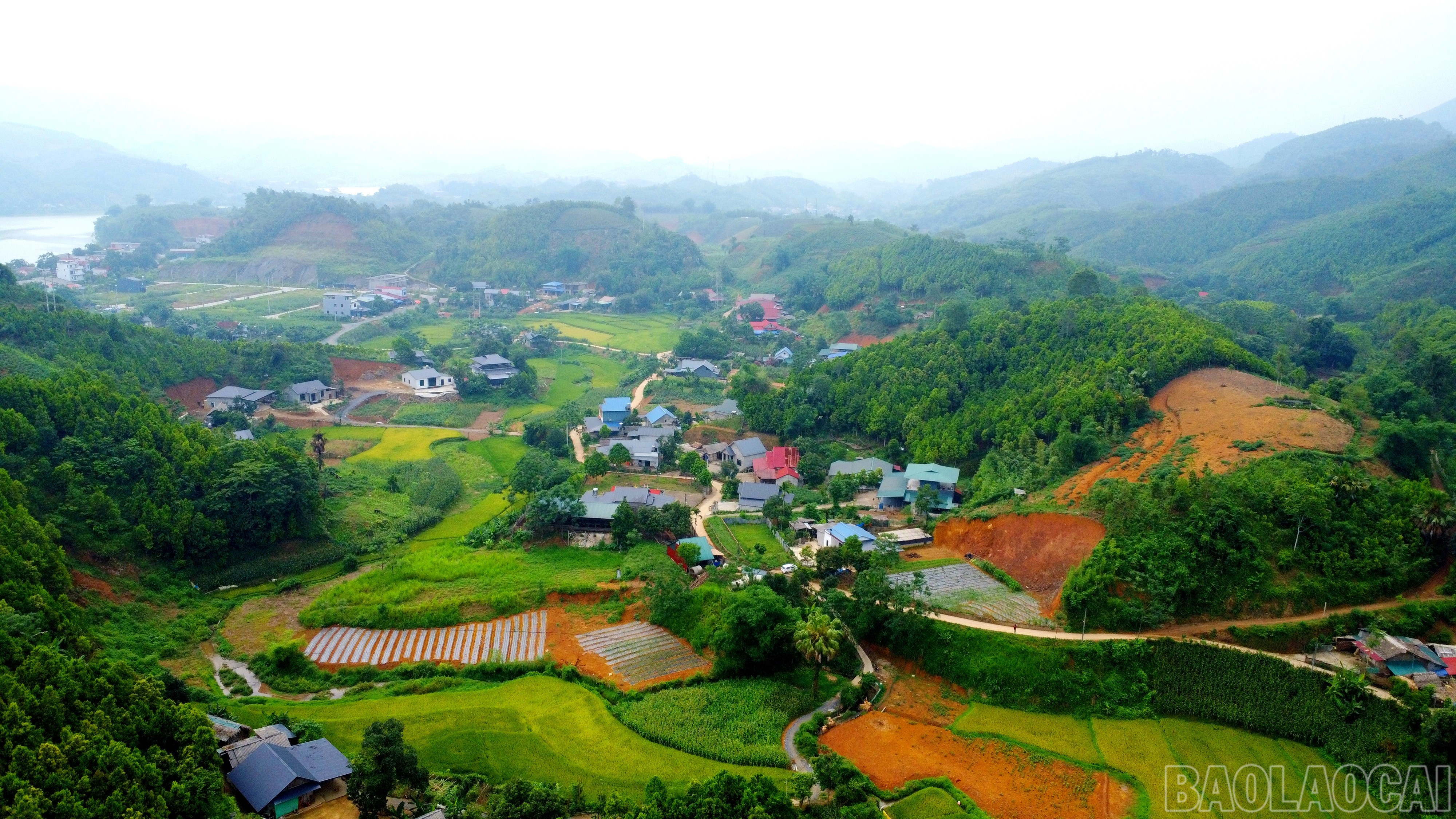 Giai đoạn 2021 – 2025, toàn huyện Bảo Yên giảm 3.515 hộ nghèo. baolaocai-br_img-20250607-102703.jpg
