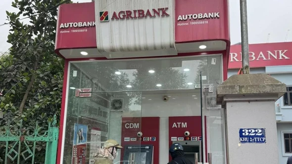 Tết Bính Ngọ 2026: ATM vắng khách, thanh toán số lên ngôi