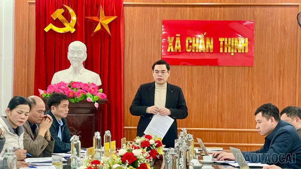 Tổ kiểm tra số 2 kiểm tra công tác chuẩn bị bầu cử tại xã Cát Thịnh và Chấn Thịnh