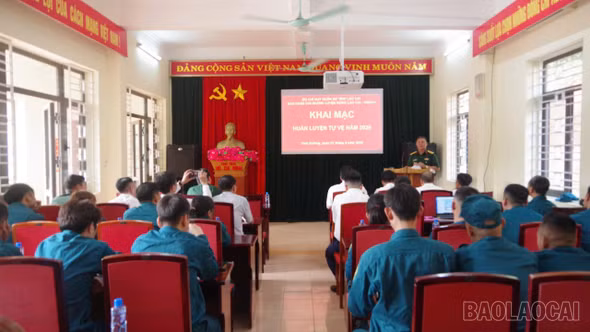 Ban Chỉ huy Quân sự Chi nhánh Luyện đồng Lào Cai khai mạc huấn luyện tự vệ năm 2026