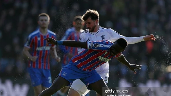Crystal Palace - MU: Ngược dòng đỉnh cao, Zirkzee - Mount chói sáng