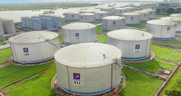 Thủ tướng yêu cầu nghiên cứu nâng dự trữ xăng dầu lên 90 ngày nhập khẩu