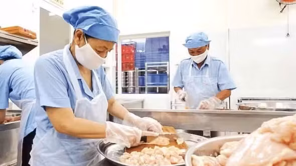 Lào Cai tăng cường lãnh đạo công tác an toàn thực phẩm trong tình hình mới