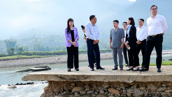 Khắc phục kè Suối Thia và cầu Nang Phai là hết sức cấp bách 