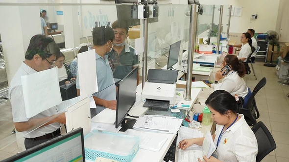 Những trường hợp phải hoàn trả tiền trợ cấp tinh giản biên chế