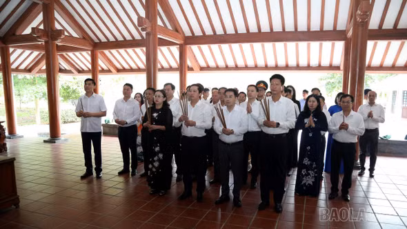 Tháng Bảy tri ân