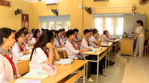 Từ 1/9/2026, có thể ký hợp đồng toàn thời gian với nhà giáo sau khi nghỉ hưu