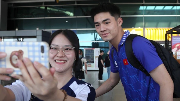 Tuyển U22 Việt Nam lên đường sang Thái Lan dự SEA Games 33