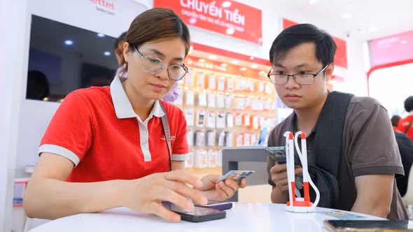Nhà mạng bắt đầu khóa SIM không chính chủ
