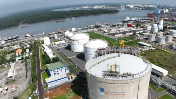 Tăng tự chủ nguồn cung, nâng năng lực điều hành thị trường xăng dầu