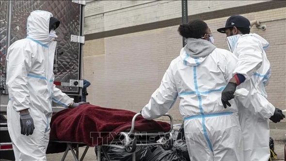 Mỹ: Hơn 155.000 ca tử vong vì COVID-19 không được thống kê