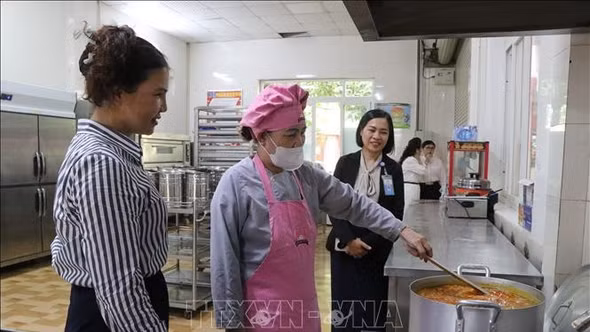 Tháng hành động vì an toàn thực phẩm 2026: Sẽ tập trung thanh kiểm tra thức ăn đường phố