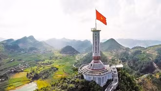 Cột cờ Quốc gia Lũng Cú nay thuộc tỉnh Tuyên Quang, việc tiếp đón du khách sẽ linh hoạt, nhanh chóng hơn trước