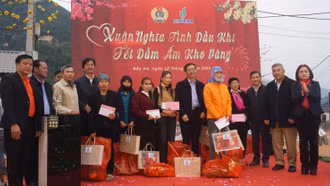 Tập đoàn Dầu khí Việt Nam tổ chức chương trình “Xuân nghĩa tình dầu khí - Tết đầm ấm kho Vàng”