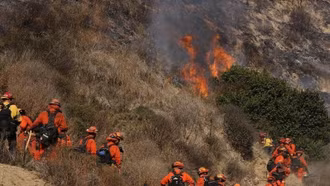 Mỹ: Cháy rừng lan rộng khắp khu vực Los Angeles